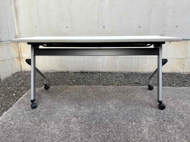 HFLシリーズ　平行スタックテーブル　W1500/D600　中古_1