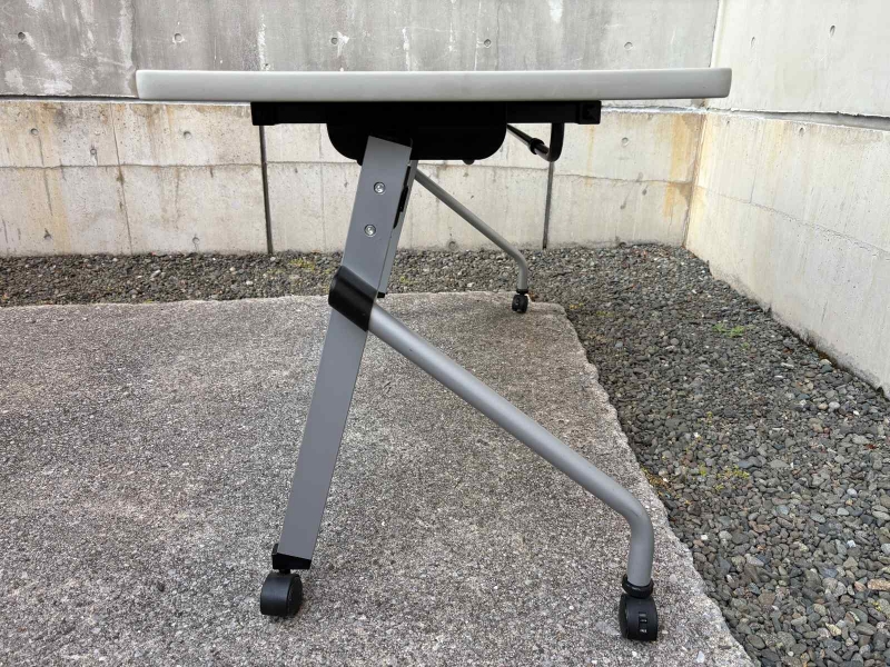 HFLシリーズ　平行スタックテーブル　W1500/D600　中古_2