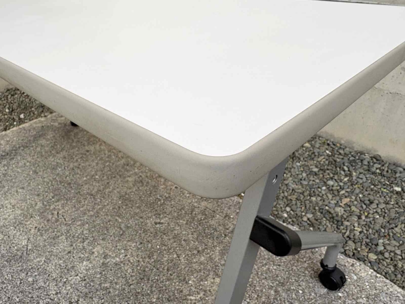 HFLシリーズ　平行スタックテーブル　W1500/D600　中古_4