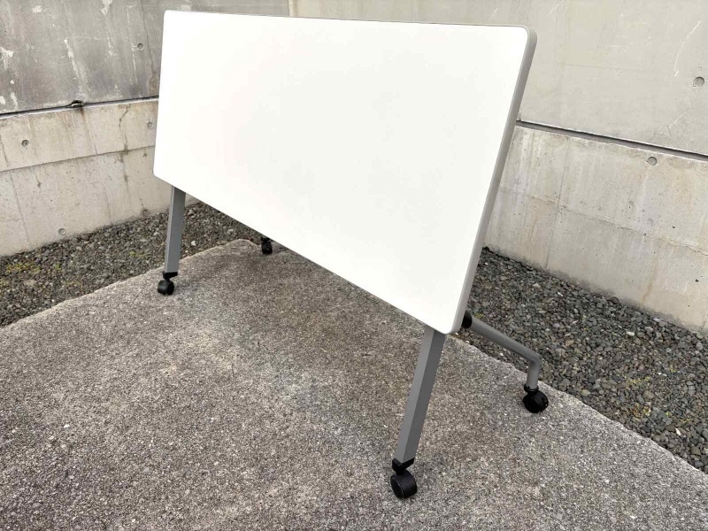 HFLシリーズ　平行スタックテーブル　W1500/D600　中古_5