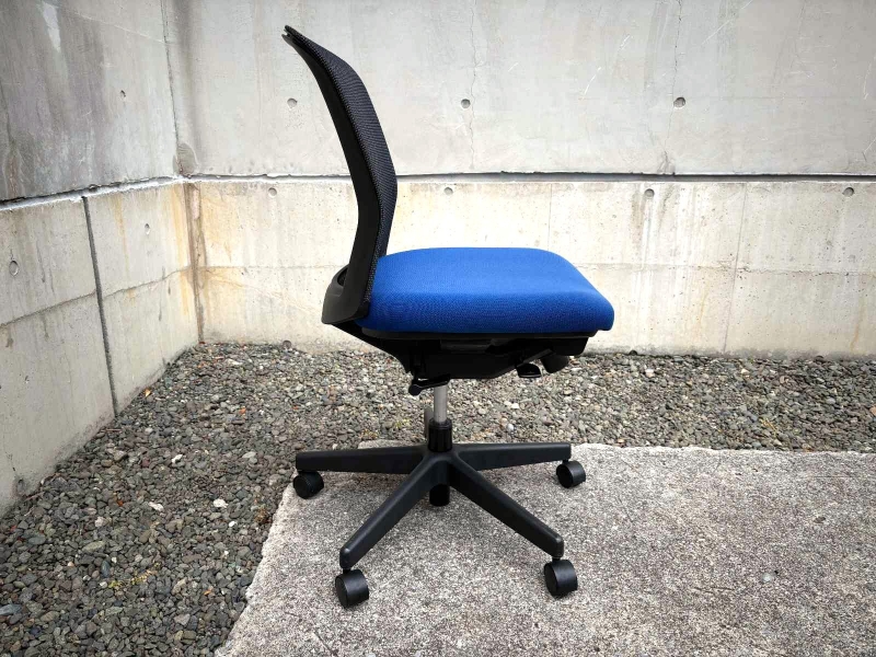 バリシアチェア　ミディアムブルー　中古_1