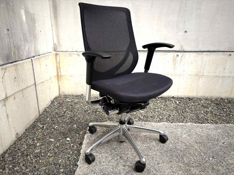 ゼファーチェア 　メッシュタイプ　ブラック　中古【肘パッド新品】
