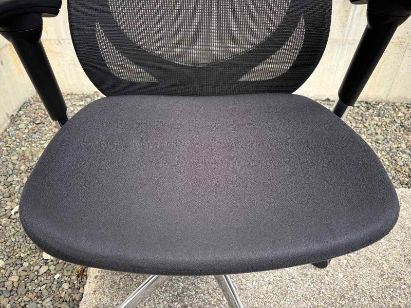 ゼファーチェア 　メッシュタイプ　ブラック　中古【肘パッド新品】_5
