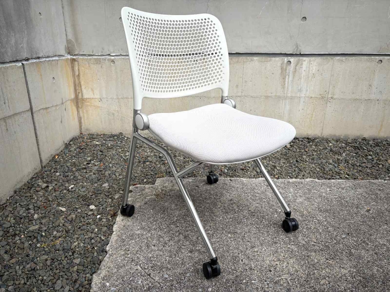 ブルーメ　ミーティングチェア　ホワイト×ライトグレー　中古