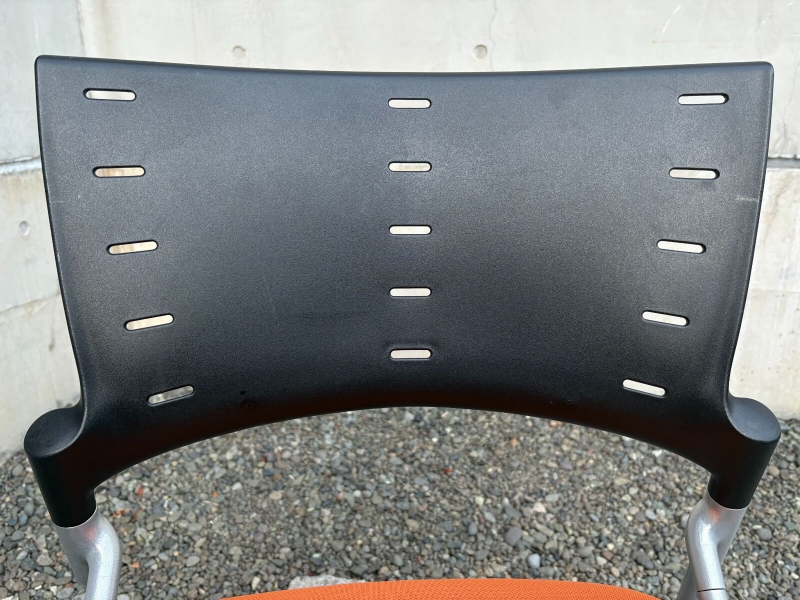 マノスチェア　ブラック×オレンジ　中古_3