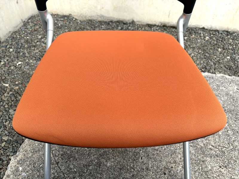 マノスチェア　ブラック×オレンジ　中古_4