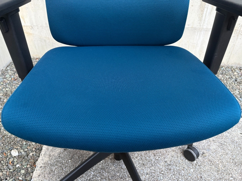 ウィザード２チェア　ブルー　可動肘・ハンガー付　中古_5
