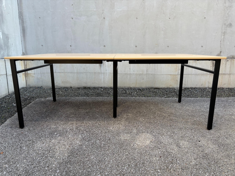 ミーティングテーブル　W2000/D1000㎜　中央配線機能付き　中古_1