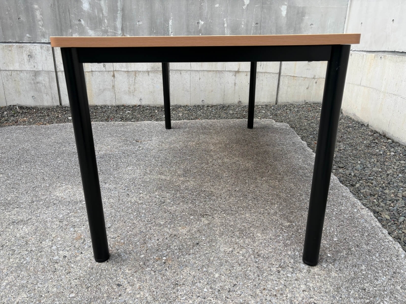 ビネイル　ミーティングテーブル　中央配線機能付き　W1800/D800　中古_2