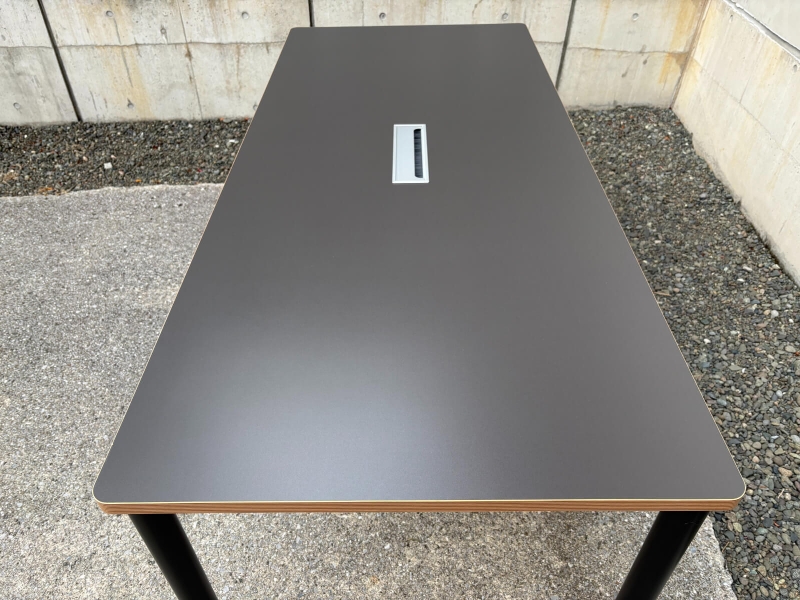 ビネイル　ミーティングテーブル　中央配線機能付き　W1800/D800　中古_3