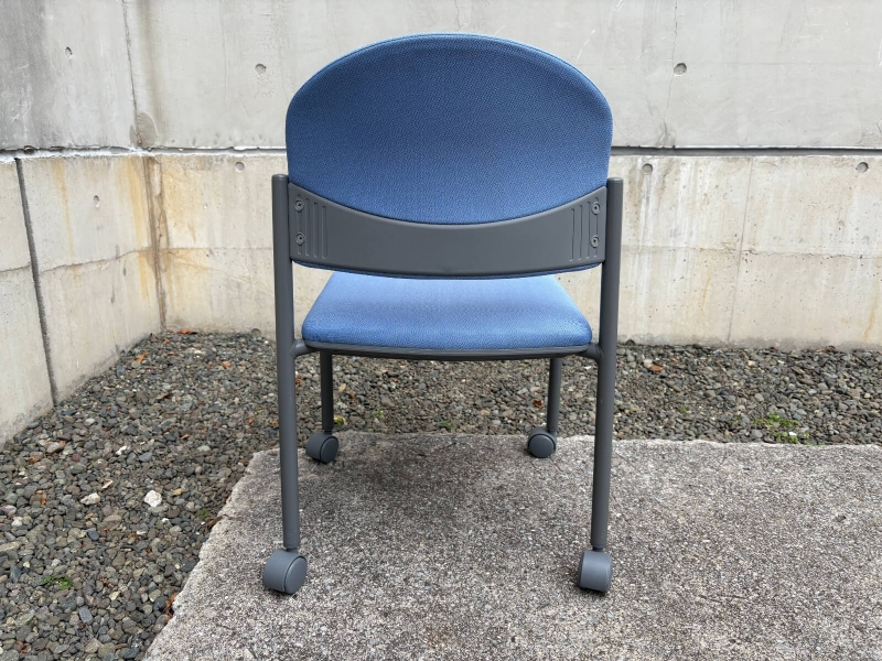 NO,2300シリーズ　ミーティングチェア　キャスター付　中古_2