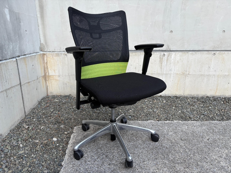 フィーゴチェア 　メッシュタイプ　グリーン　可動肘付き（パッド新品）　中古