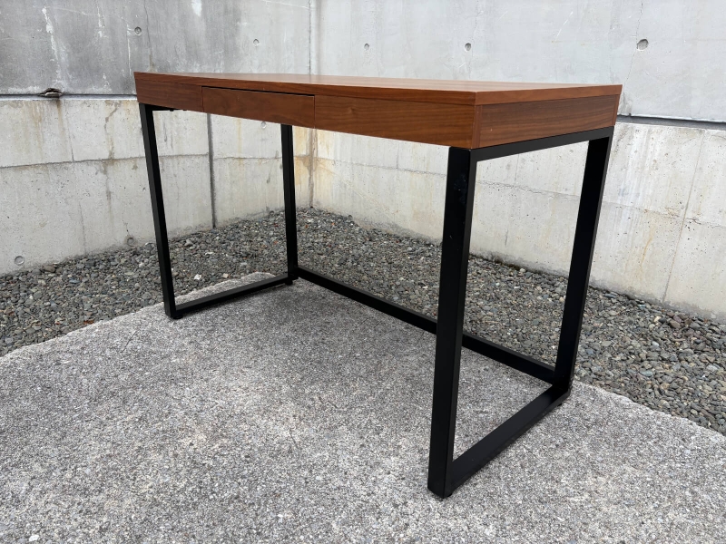 ウォルナットデスク　T-2546　W1100/D500/H725㎜　中古 　天板傷・スレ有り_0