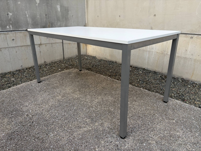 ミーティングテーブル　MT-1575　ホワイト　中古