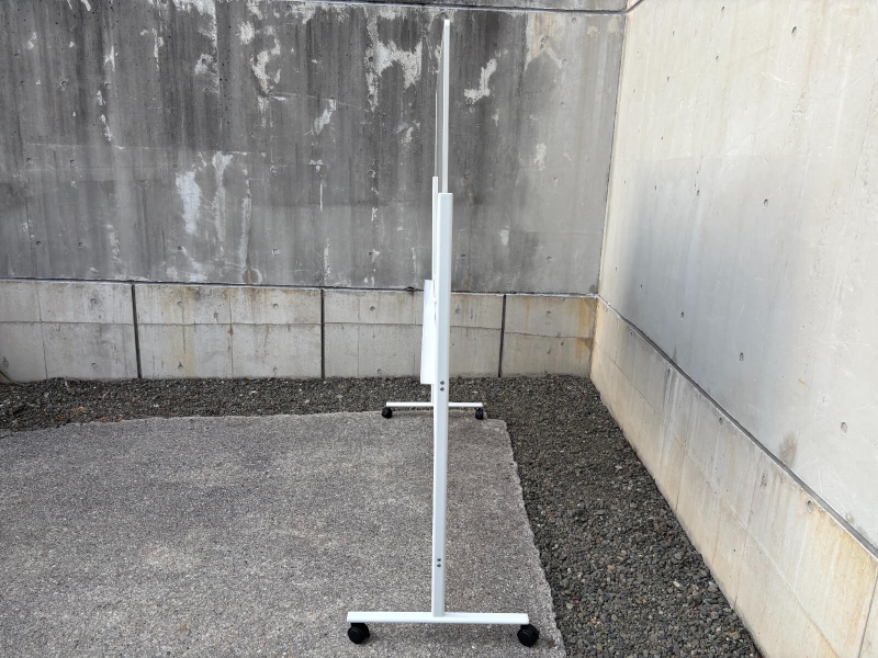 GARAGE　脚付きホワイトボード　スチール　無地両面　Ｗ1800　中古_2