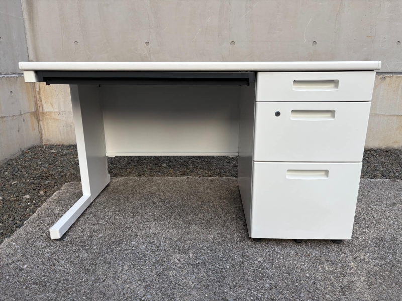 ピクサ２シリーズ　片袖机　W1200　ホワイト　中古_1