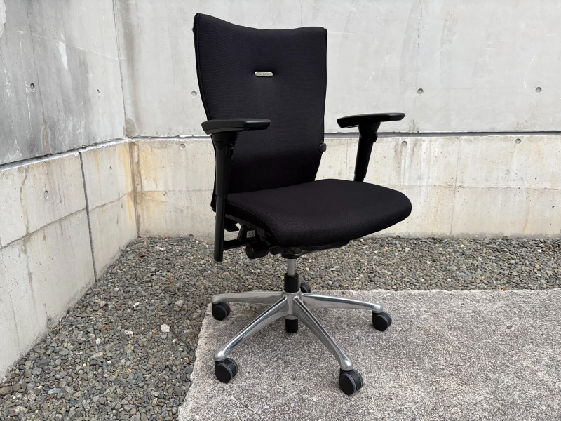 フィーゴチェア 　ハイバック　可動肘・ハンガー付き　ブラック　中古_0