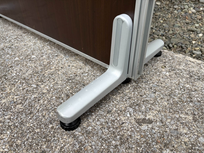 木目調パーテーション　窓付き　H1800×W900　安定脚付き　中古_5