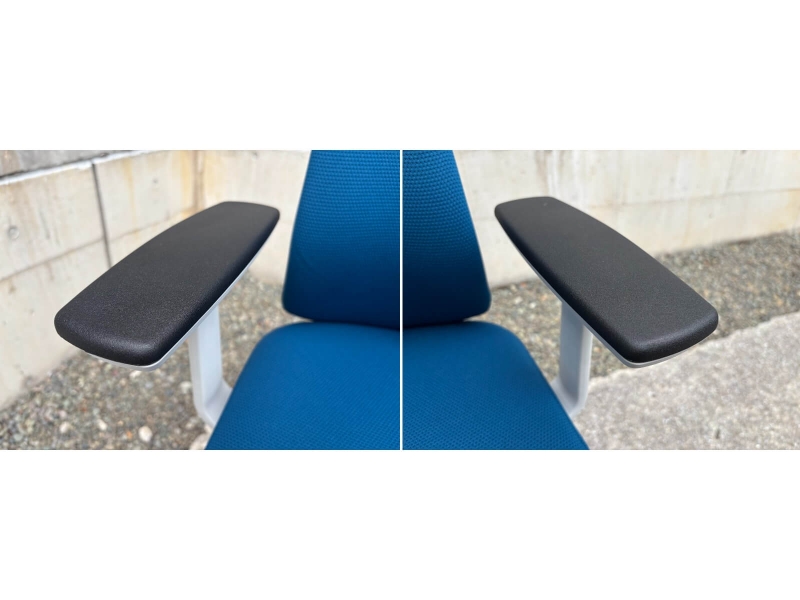 ウィザード３チェア　肘付き　ブルー×ホワイト　中古_4