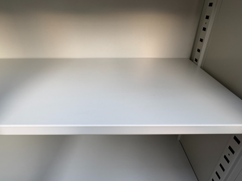 33タイプ　ガラス+スチール引違い書庫　上下セット　中古_3