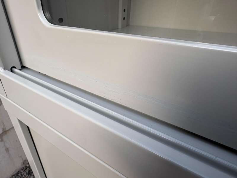 33タイプ　ガラス+スチール引違い書庫　上下セット　中古_7