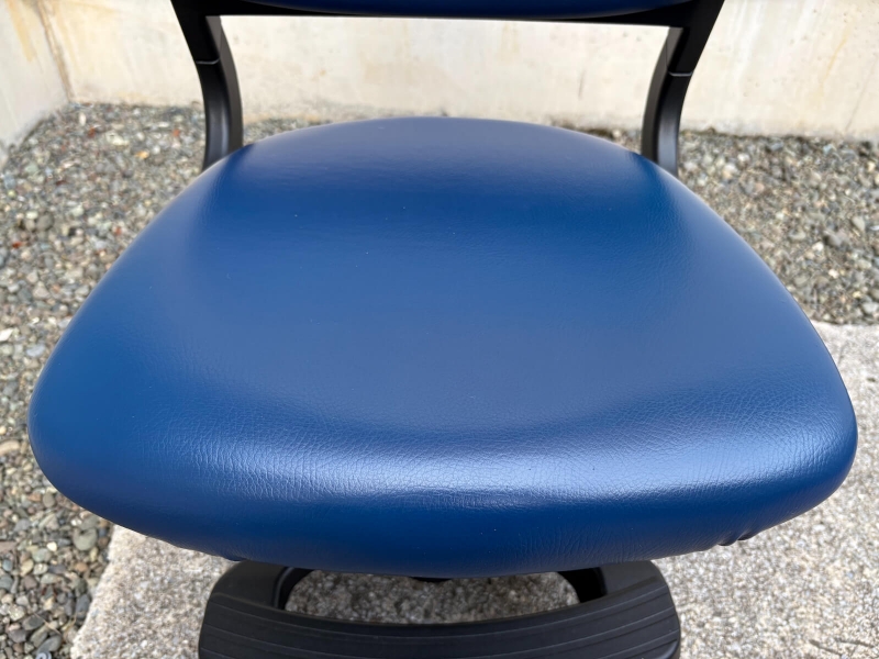 学習椅子　ハイブリッドチェア　 CDC-875BKNB　中古_4