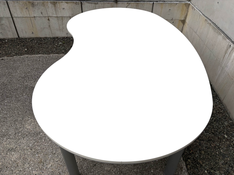 ヴァリウステーブル　ビーンズ型　W2200/D1200㎜　中古_3