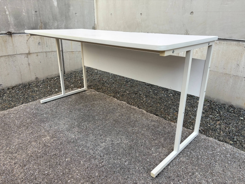 SCデスク　W1400/D595/H700㎜　ホワイト　中古_0