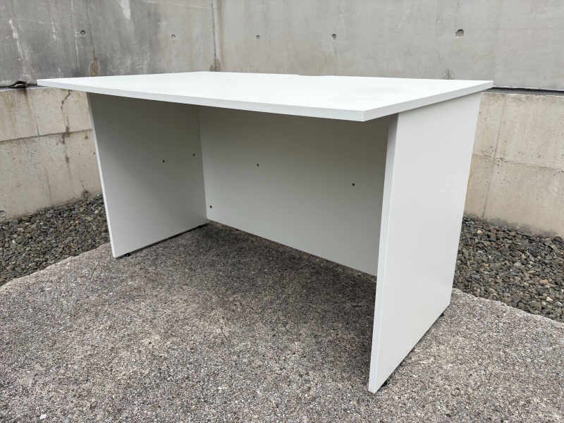 木製ワークデスク　W1200/D700/H700㎜　ホワイト　中古_0