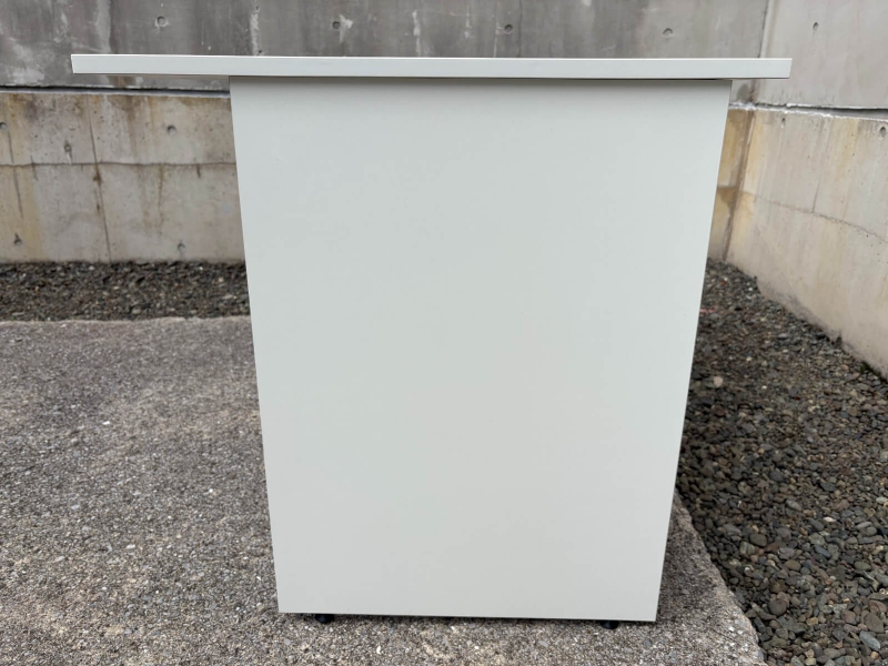 木製ワークデスク　W1200/D700/H700㎜　ホワイト　中古_2