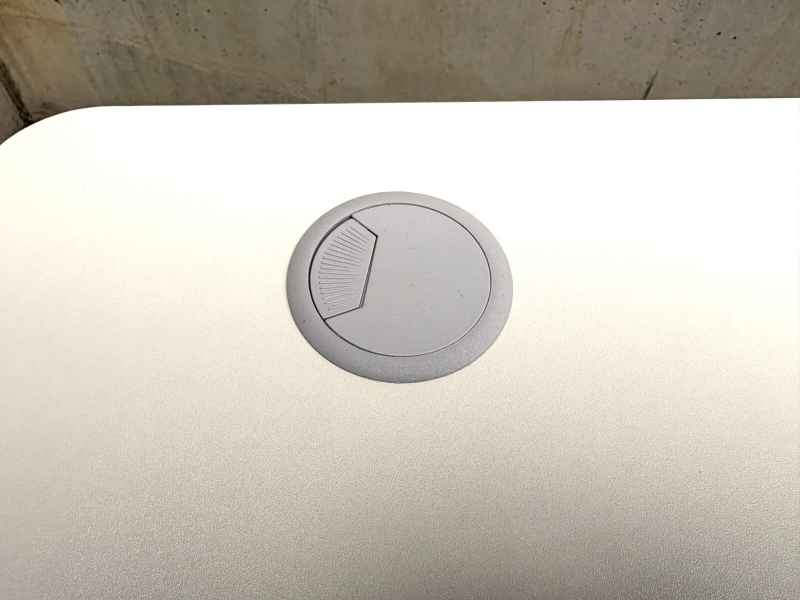 電動昇降デスク　W1400/D600/H730-1180㎜　中古_4