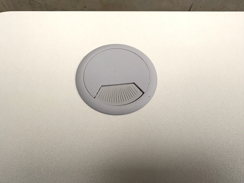 電動昇降デスク　W1400/D600/H730-1180㎜　引出し付き　中古_4