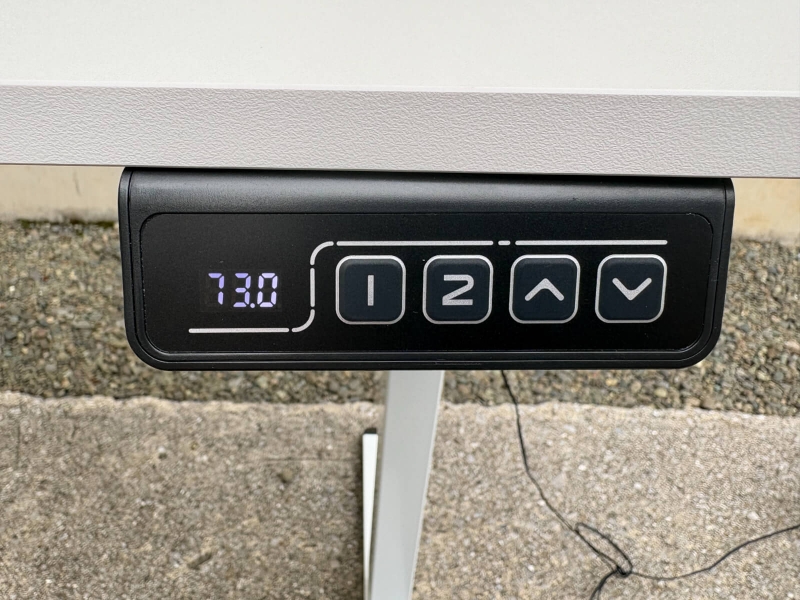 電動昇降デスク　W1400/D600/H730-1180㎜　引出し付き　中古_6