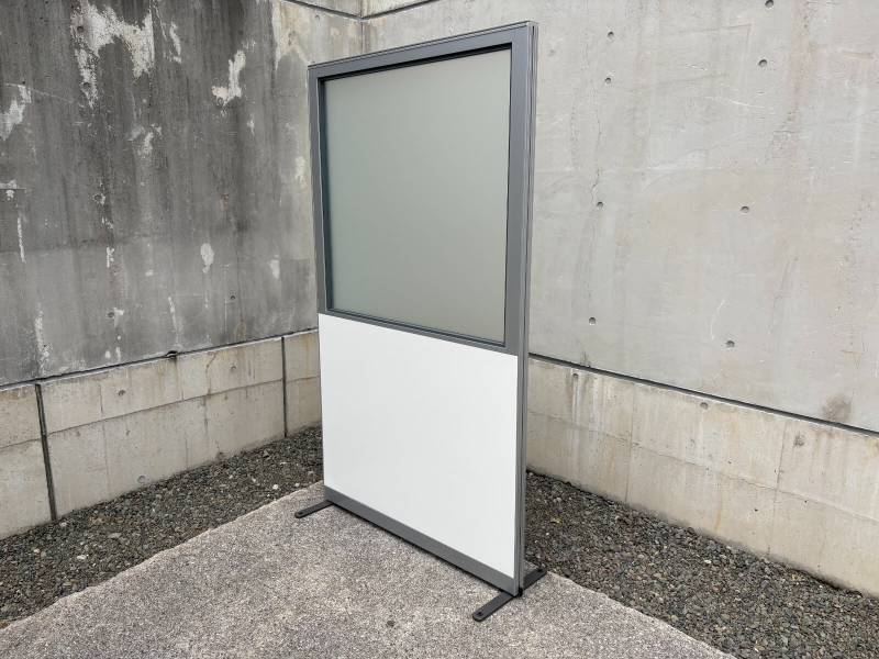 アルツァータ　窓付きパーティション　H1900/W1100㎜　安定脚付　中古_0