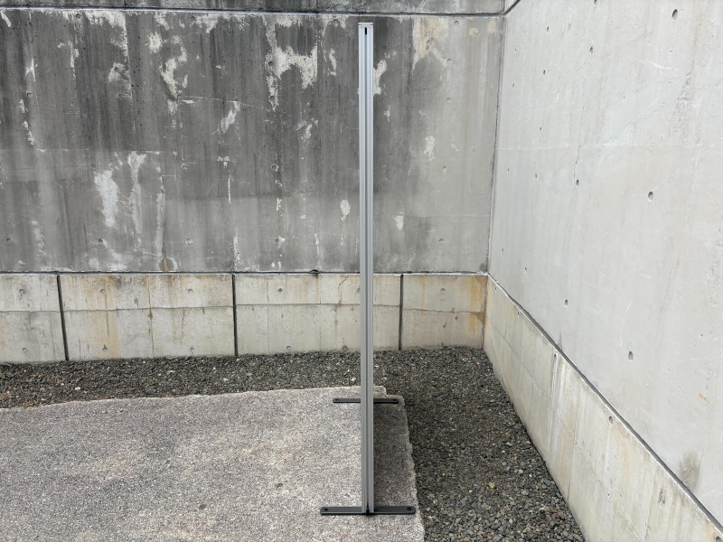 アルツァータ　窓付きパーティション　H1900/W1100㎜　安定脚付　中古_2