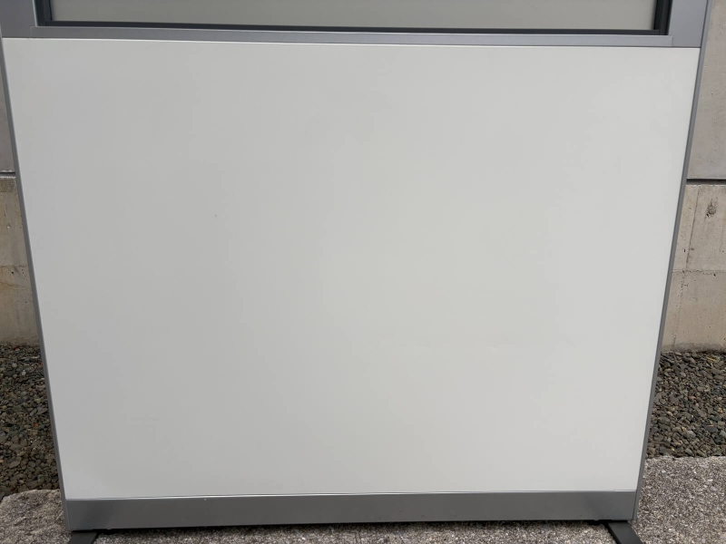 アルツァータ　窓付きパーティション　H1900/W1100㎜　安定脚付　中古_4