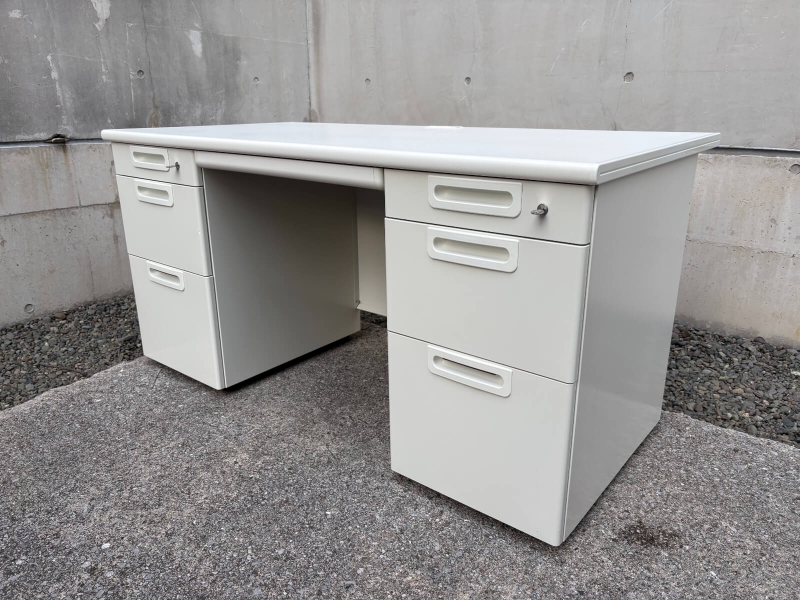 LAデスクシリーズ　両袖机　W1400　ホワイト　中古