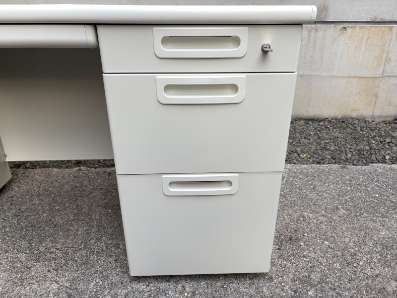 LAデスクシリーズ　両袖机　W1400　ホワイト　中古_6