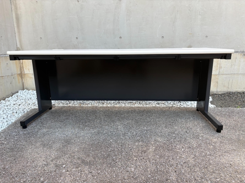 フラットライン　平机　W1800/D600㎜　中古_1