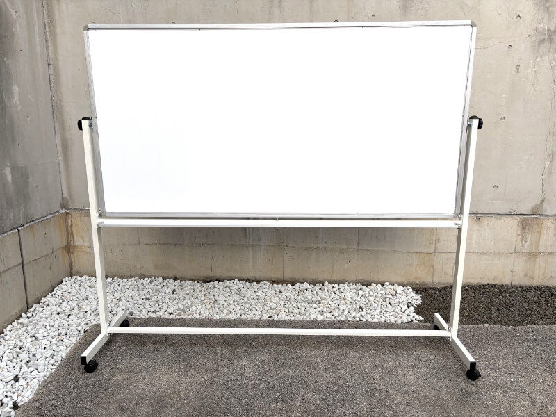 脚付きグリーン＆ホワイトボード　両面タイプ　W2000　中古_1