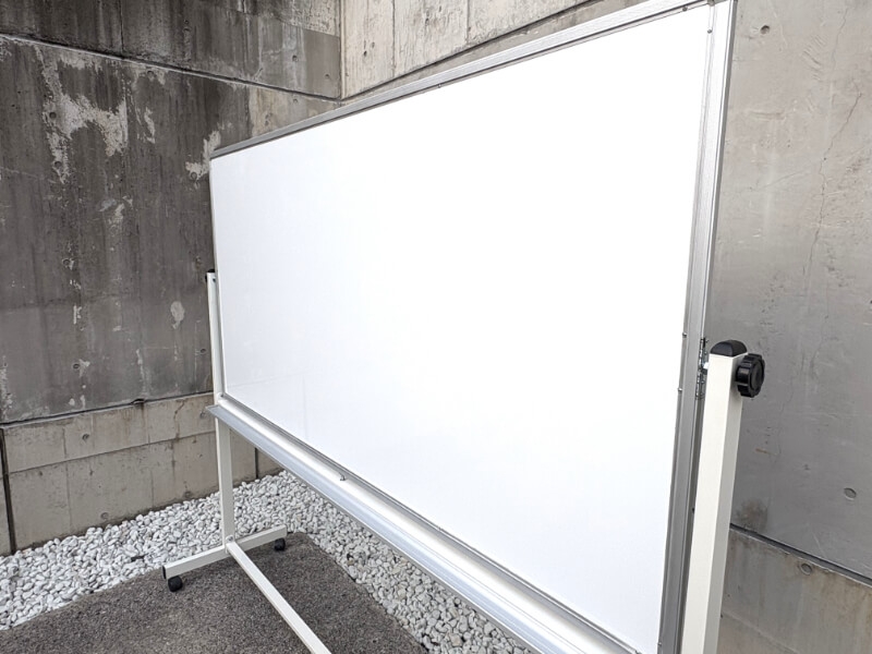 脚付きグリーン＆ホワイトボード　両面タイプ　W2000　中古_3