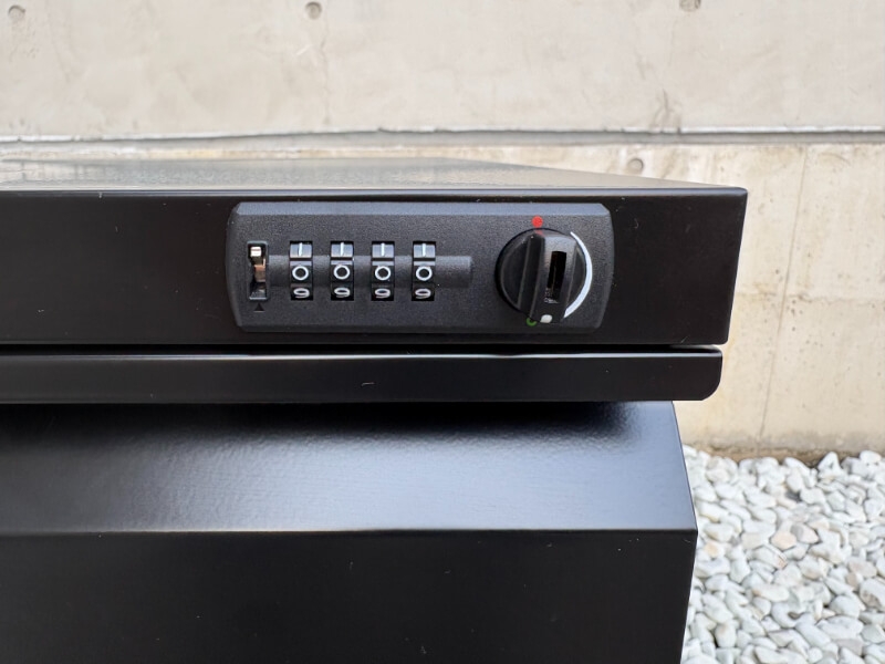 デスクワゴン　3段　ダイヤル錠　ブラック　中古_3