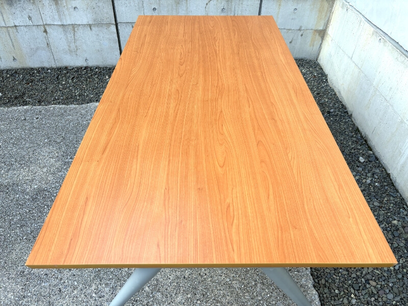 ミーティングテーブル　W1500/D750㎜　高さ調整機能付き　中古_3
