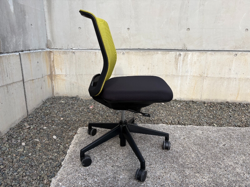 カリッサチェア　リーフグリーン　中古_1