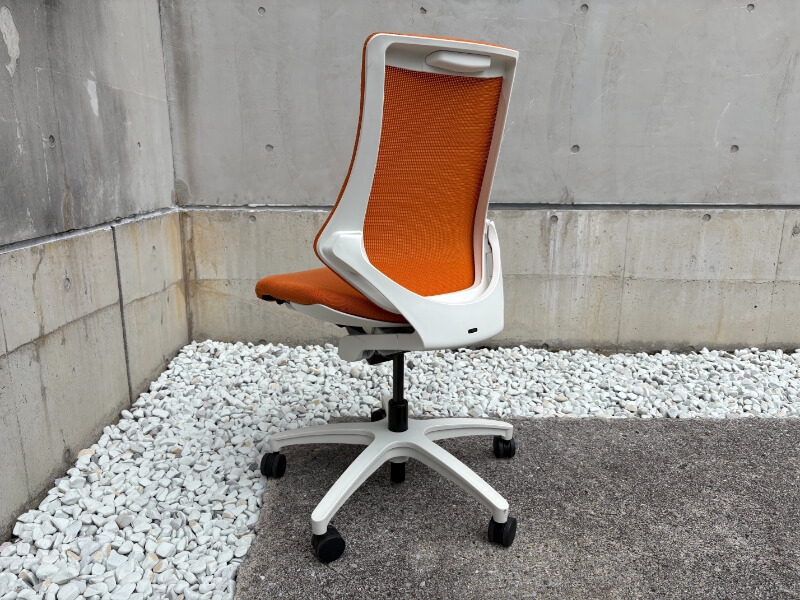 エフチェア　メッシュタイプ　アンバーオレンジ　中古_1