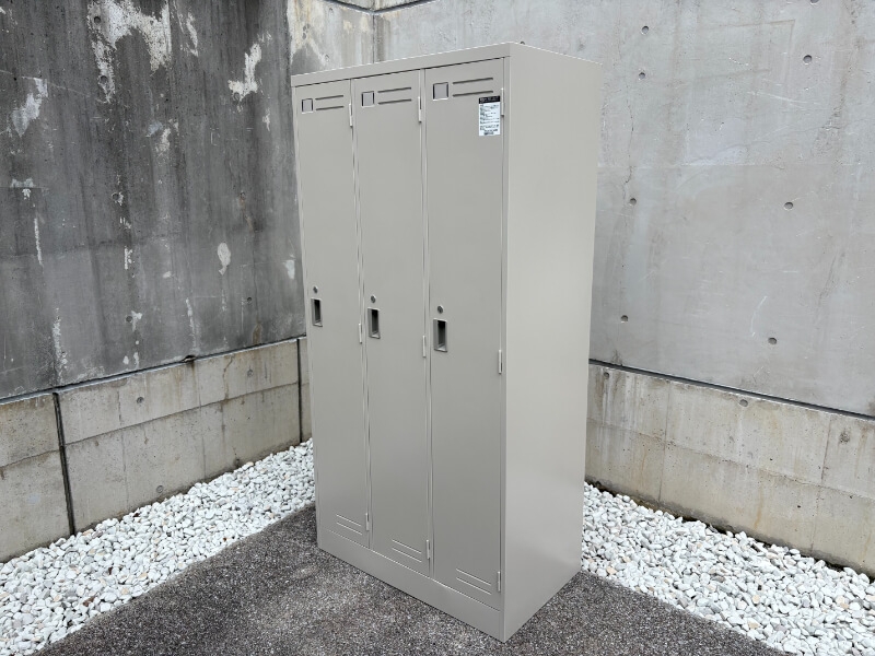 3人用ロッカー　LK-3　中古